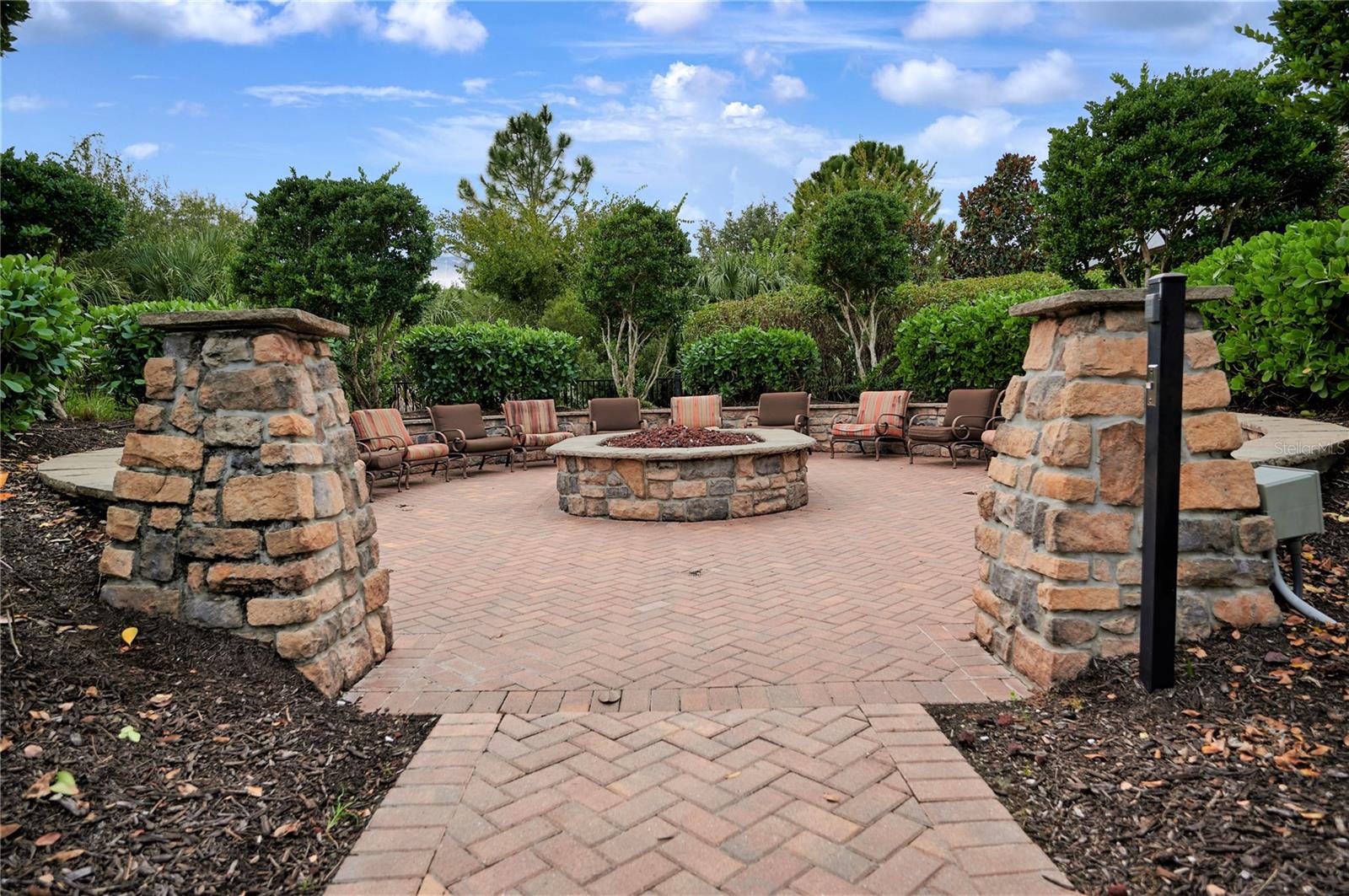 ARBOR LAKES ON PALMER RANCH - Residential Lease