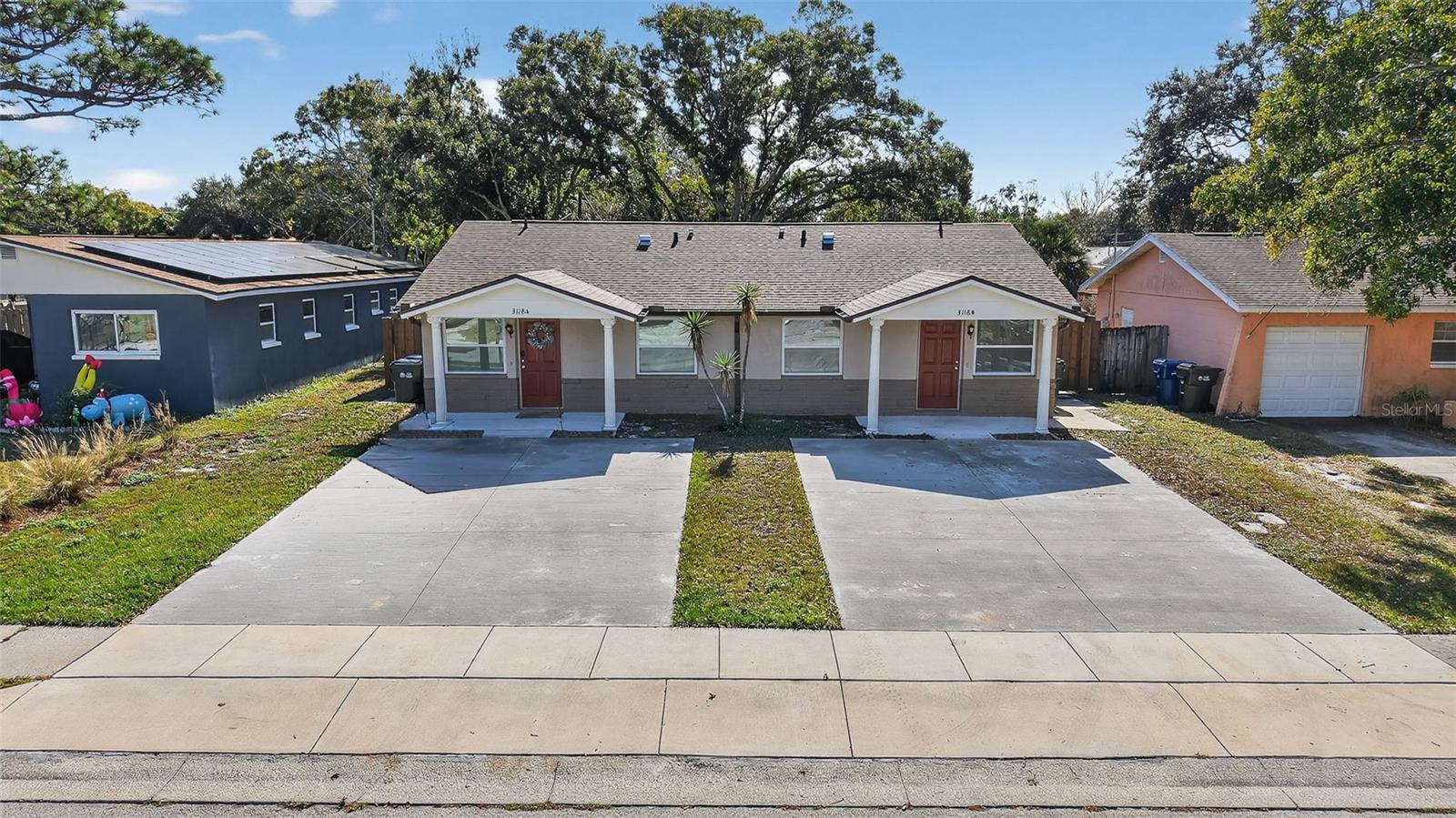 LAKE PALMS SEC 3 - Residential Lease