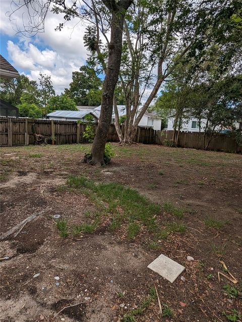 A home in VALRICO