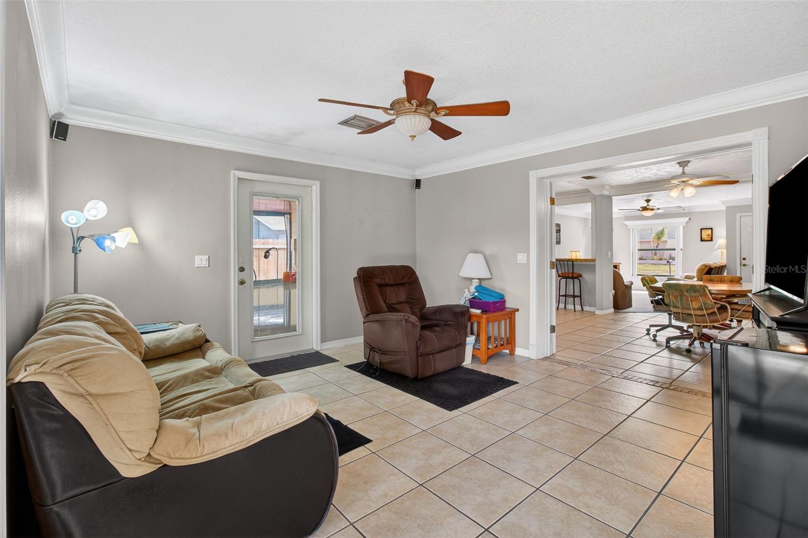 A REP OF LAS BRISAS & LAS - Residential