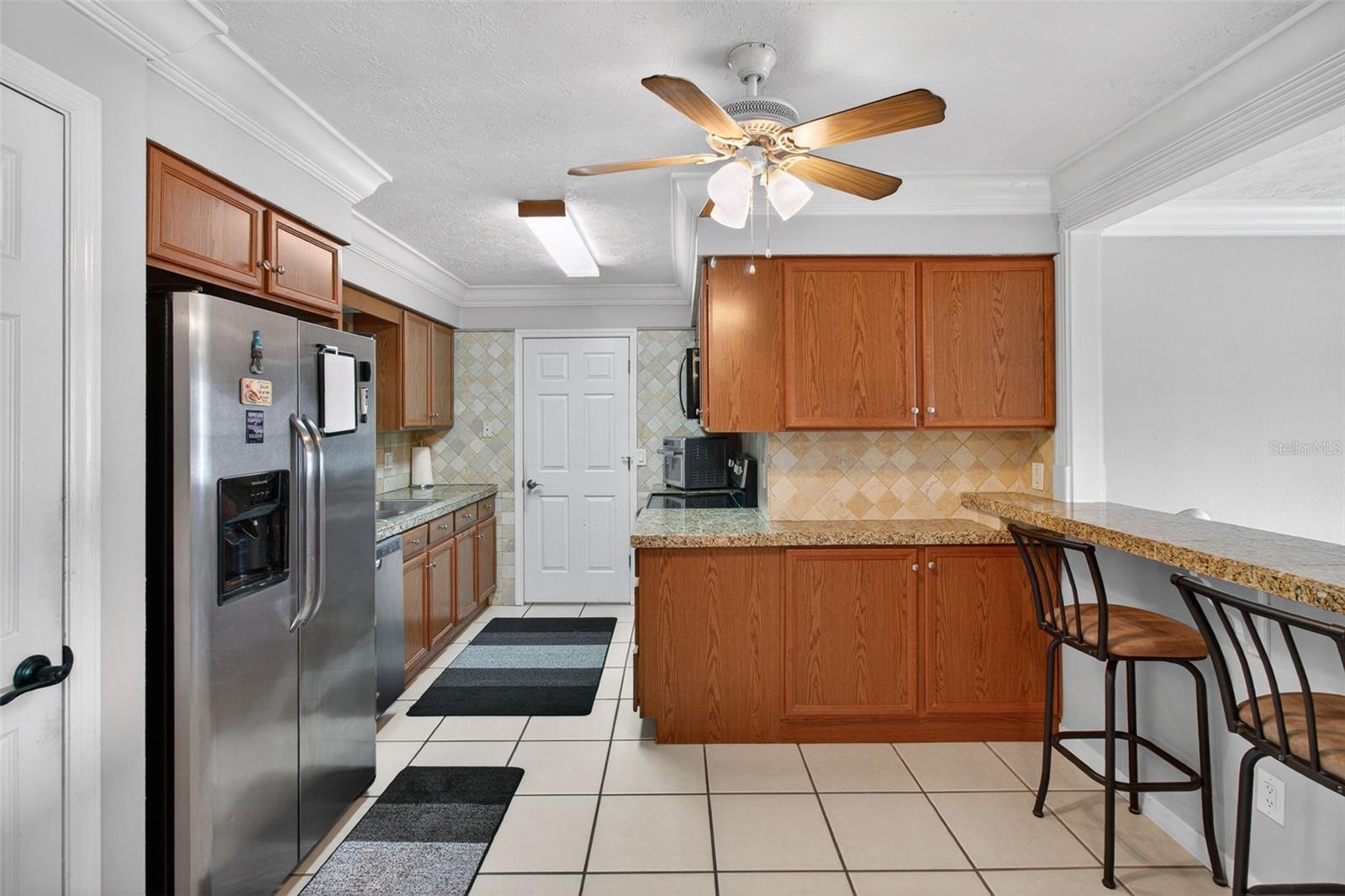 A REP OF LAS BRISAS & LAS - Residential