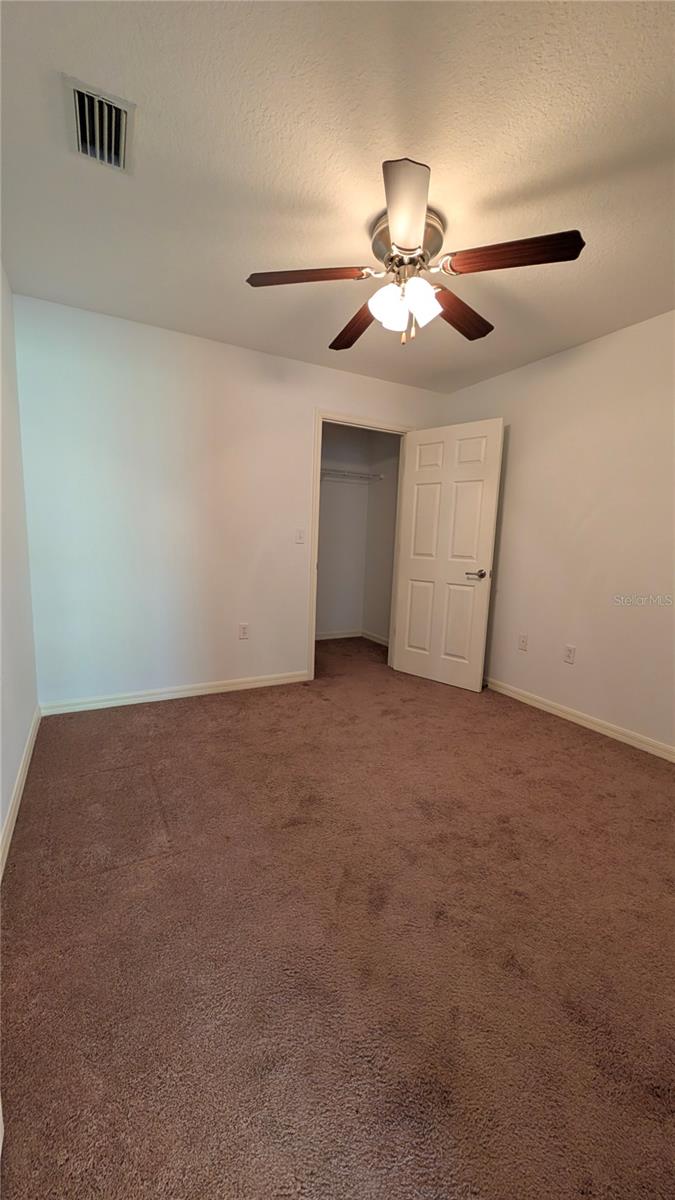 EAST LAKE ESTATES - Residential Lease