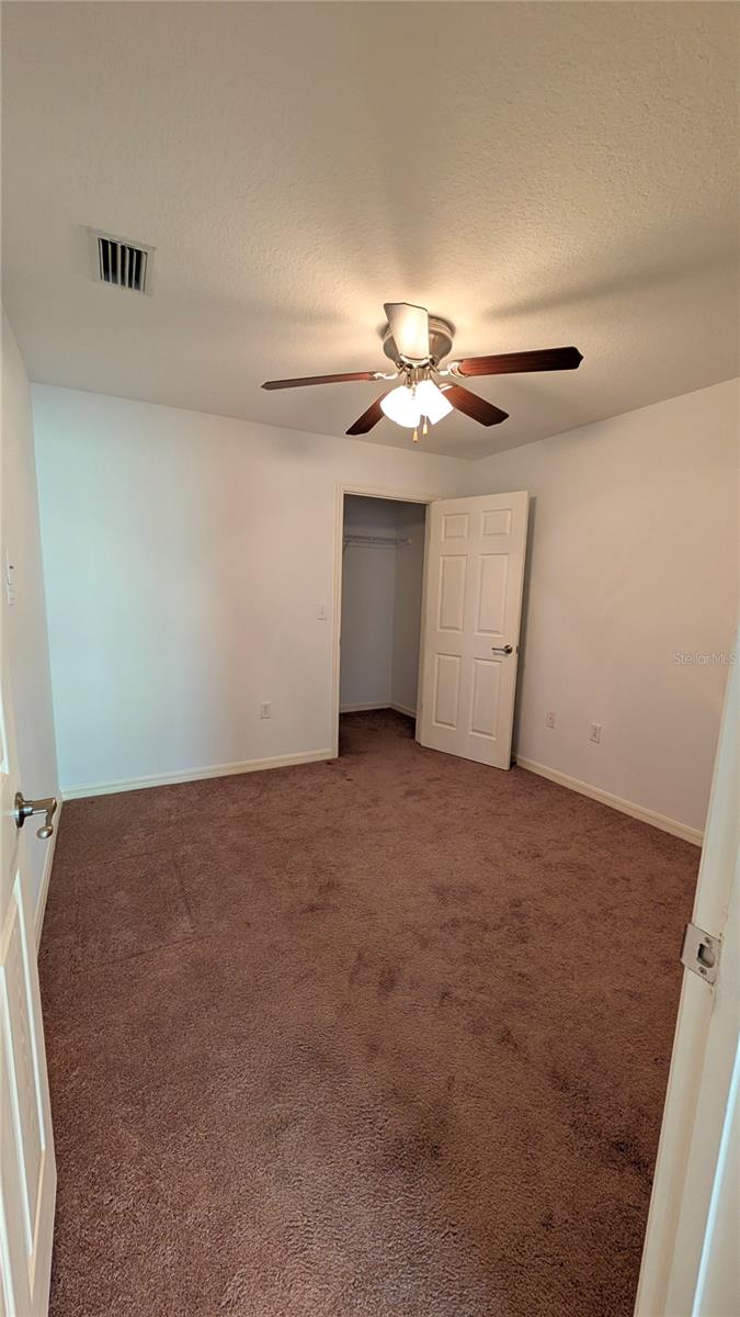 EAST LAKE ESTATES - Residential Lease