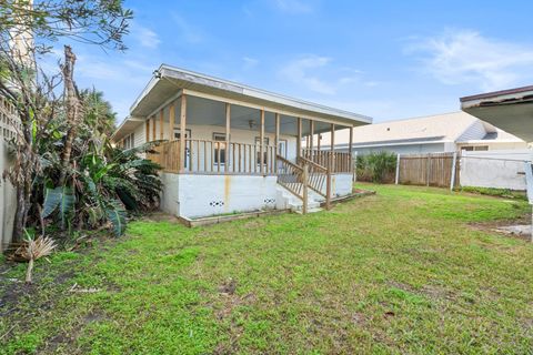 A home in DAYTONA BEACH