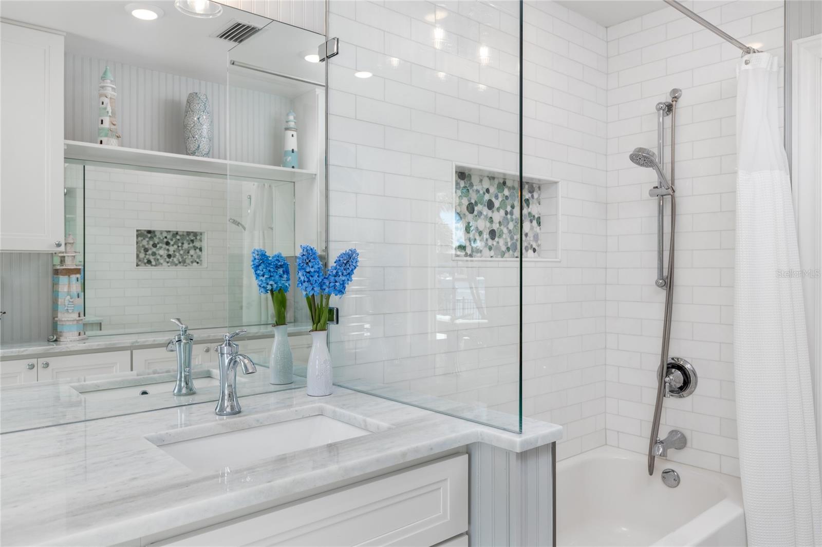 NORTH EAST PARK PLACIDO SHORES - Residential