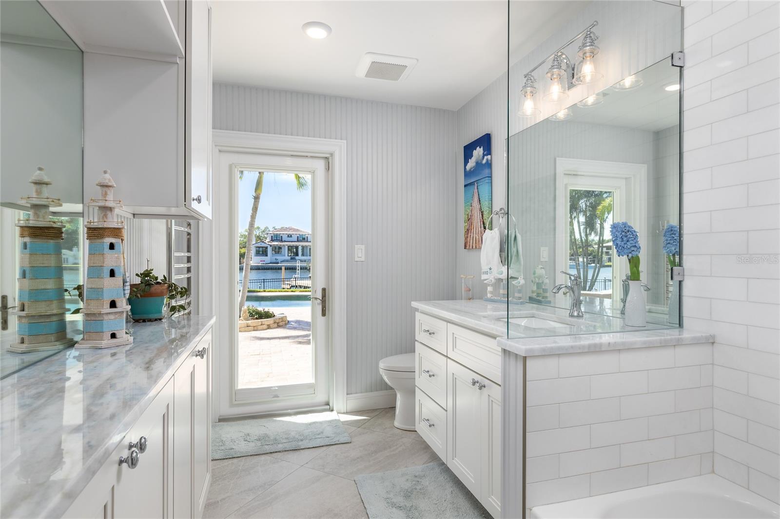 NORTH EAST PARK PLACIDO SHORES - Residential