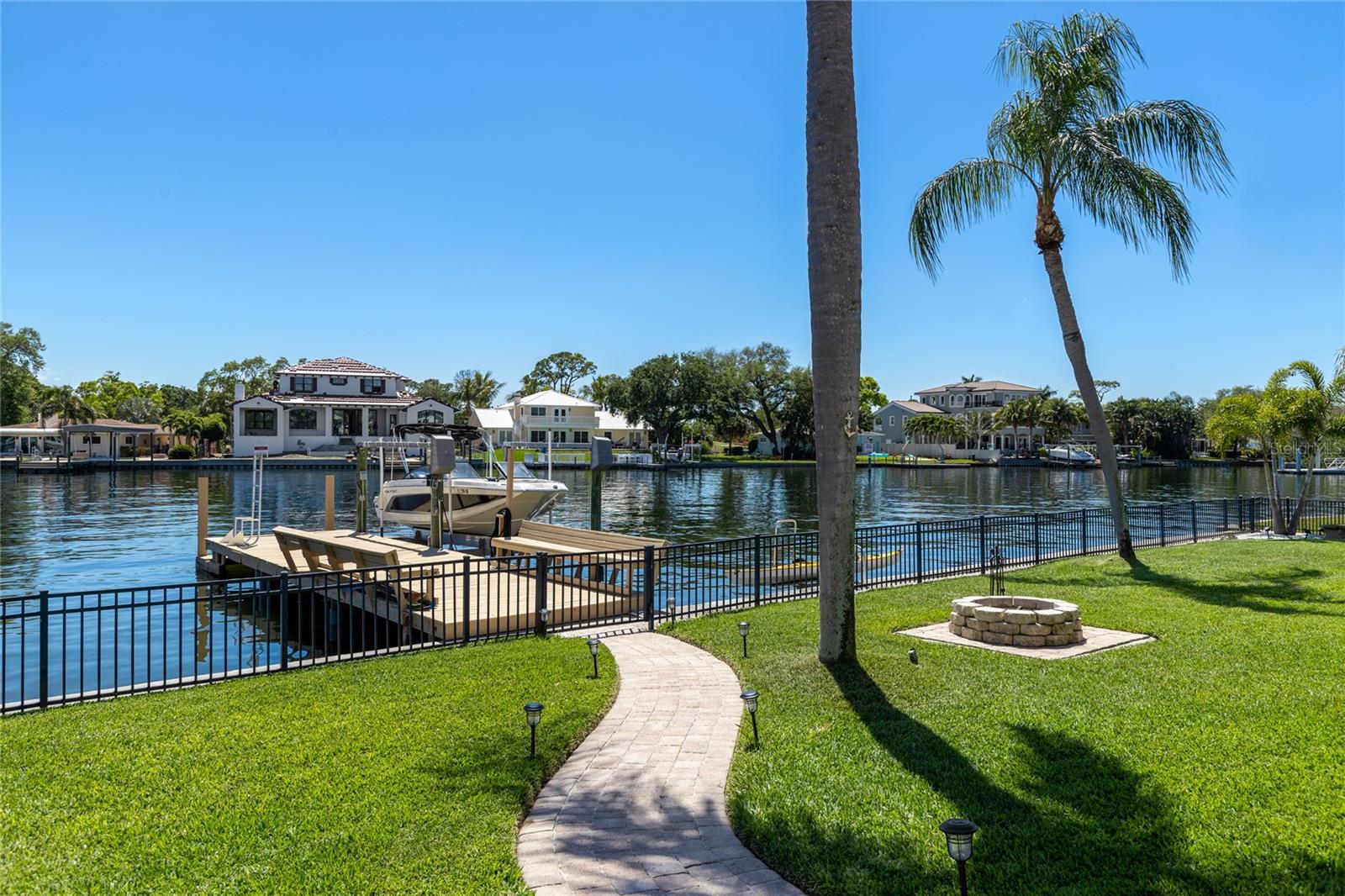 NORTH EAST PARK PLACIDO SHORES - Residential