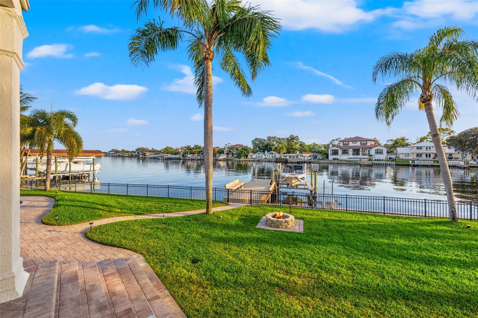 NORTH EAST PARK PLACIDO SHORES - Residential