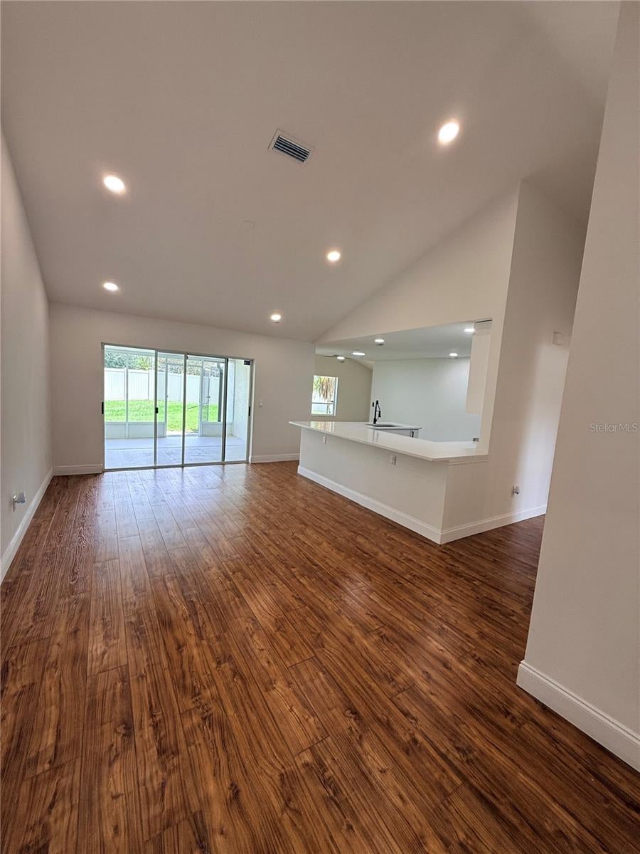 9207 MILL CIRCLE