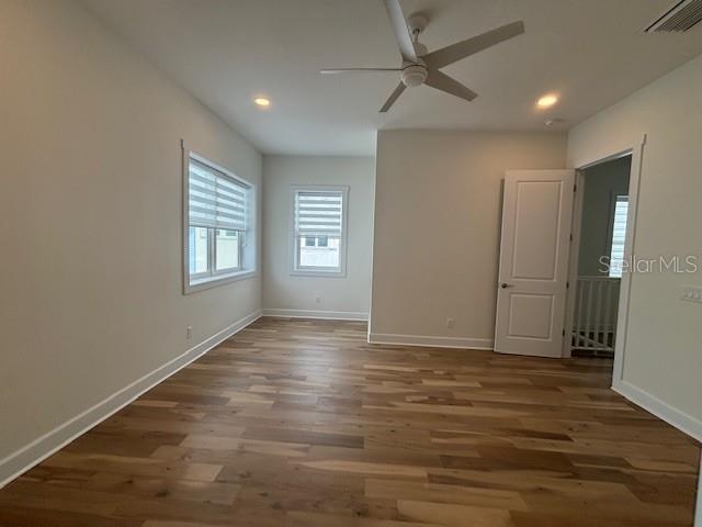 OAK BEND TWNHMS - Residential Lease