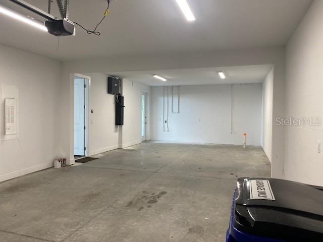 OAK BEND TWNHMS - Residential Lease