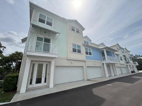 821 OAK BEND LANE DUNEDIN FL 34698