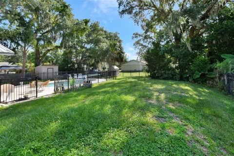 A home in DELAND