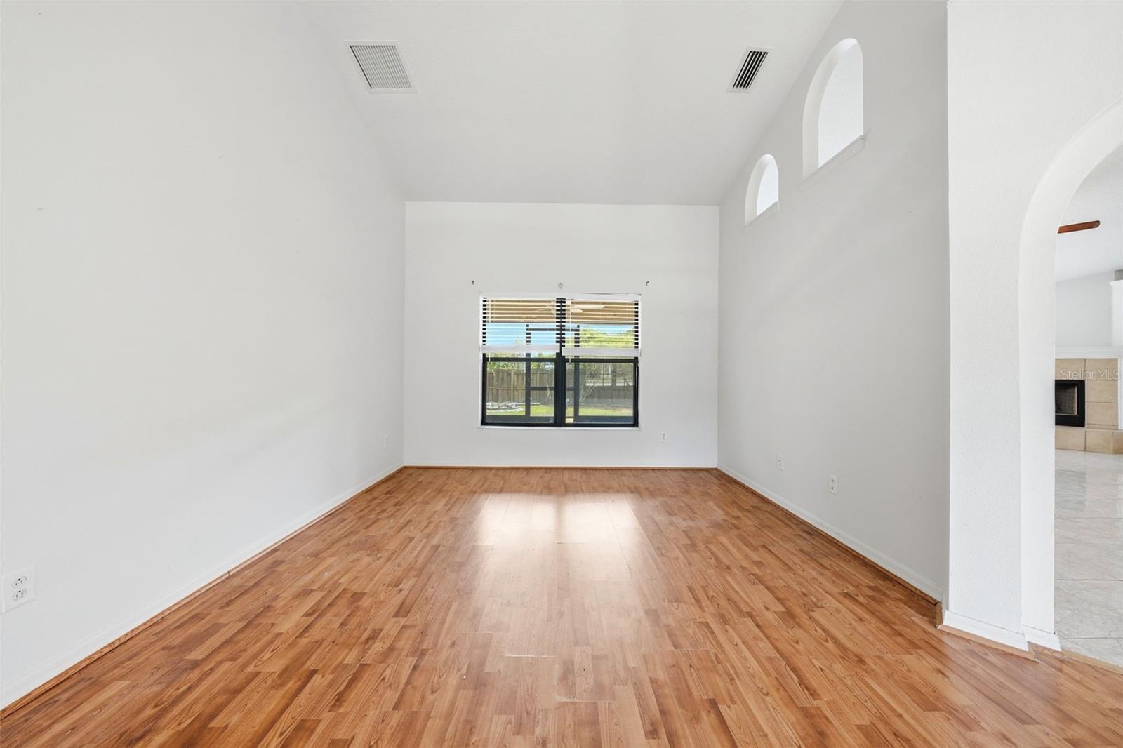 36341 GRAND ISLAND OAKS CIRCLE