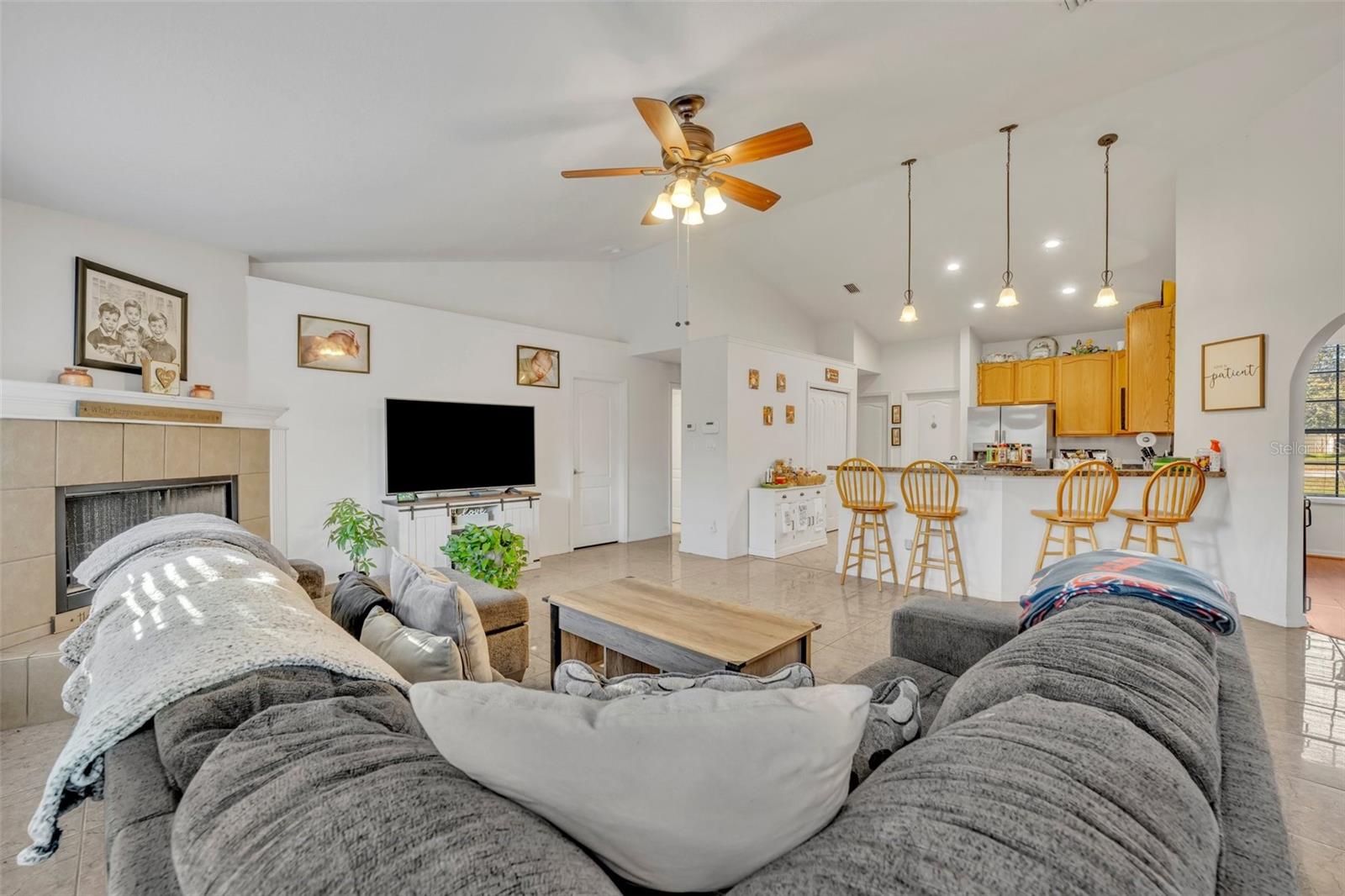36341 GRAND ISLAND OAKS CIRCLE