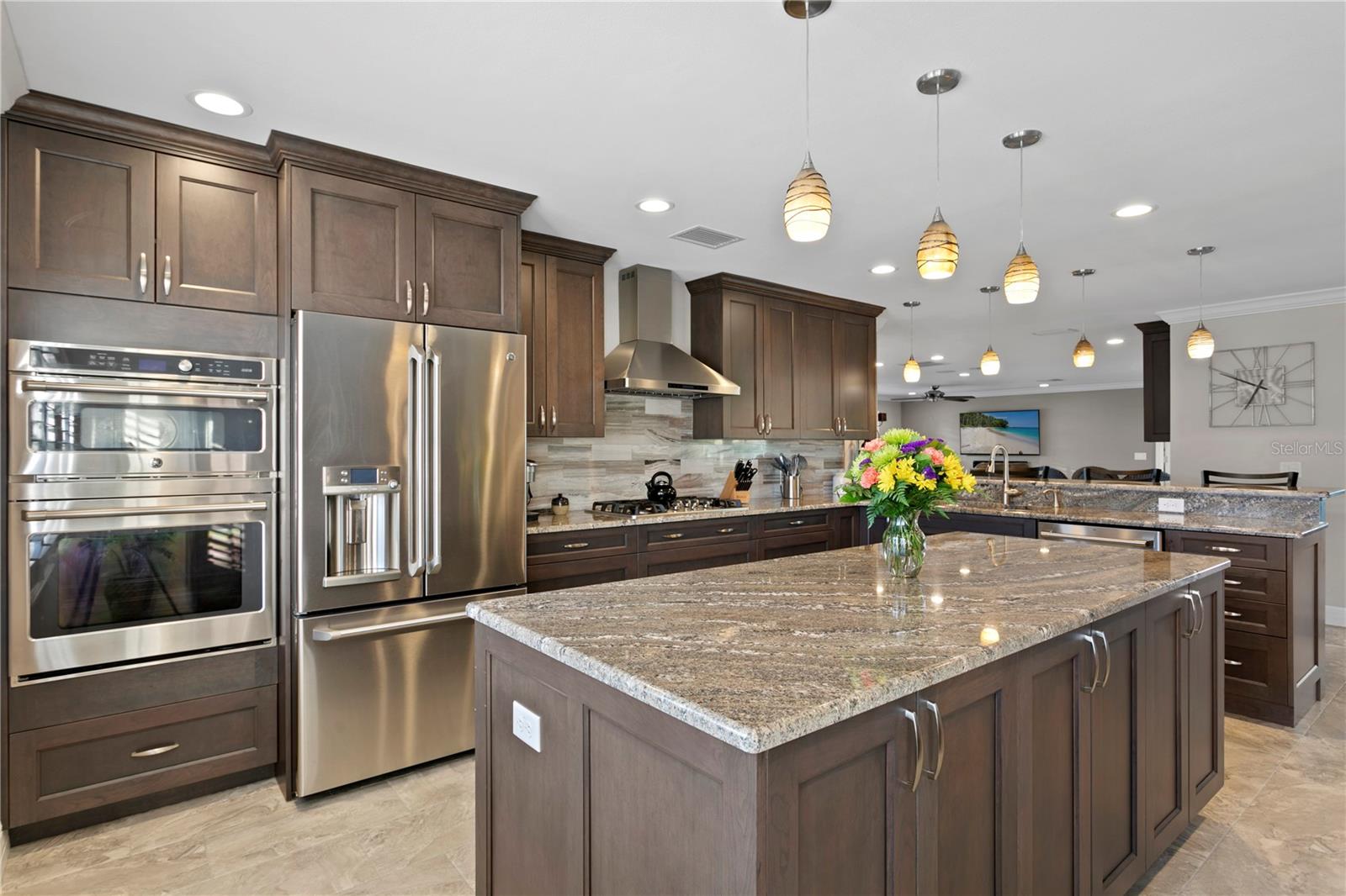 VENETIAN ISLES - Residential