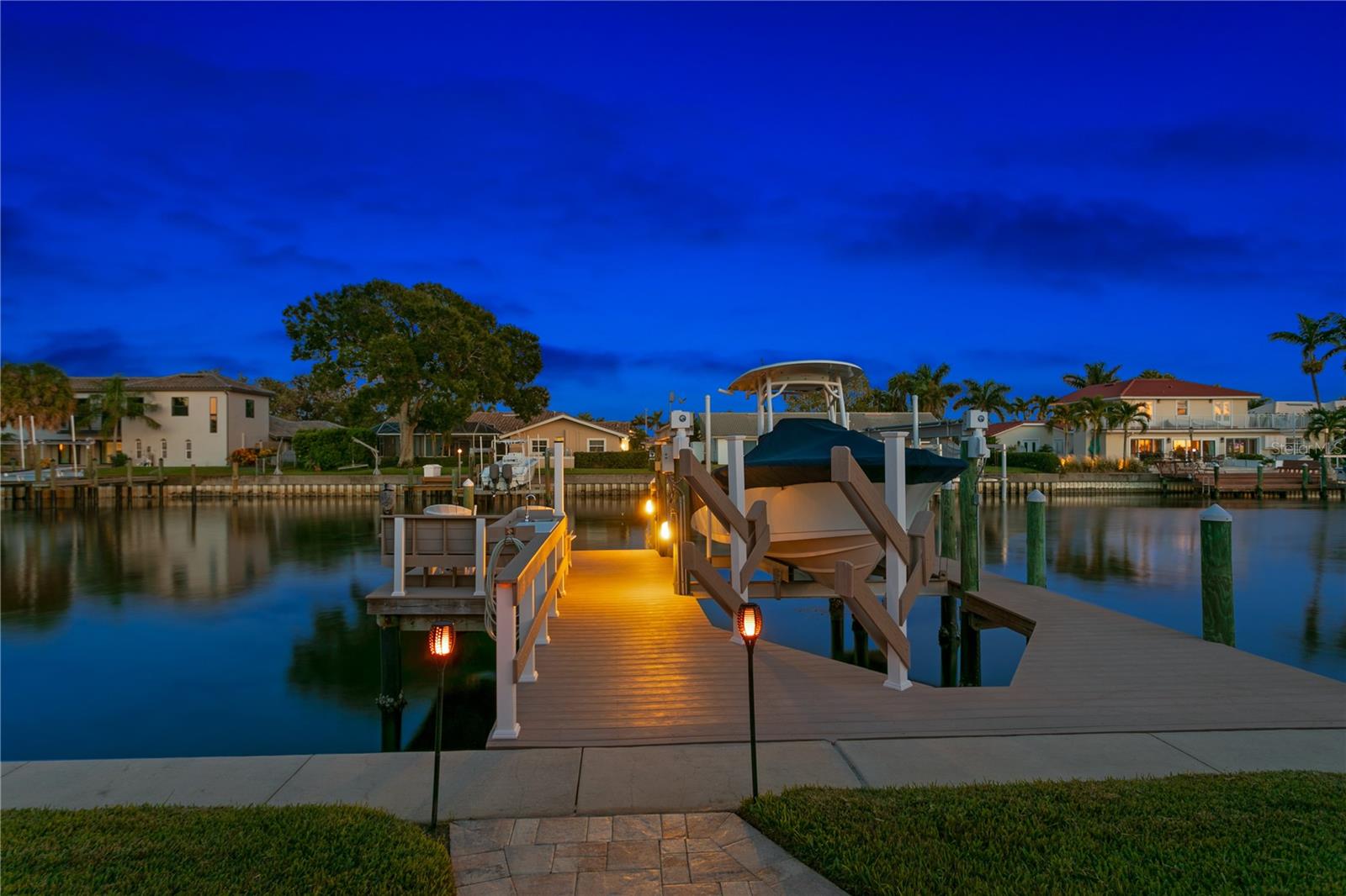 VENETIAN ISLES - Residential