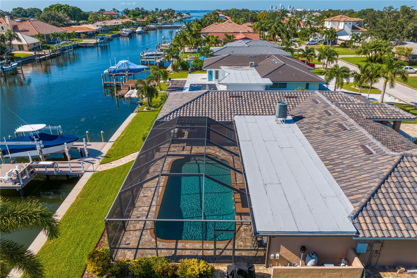 VENETIAN ISLES - Residential