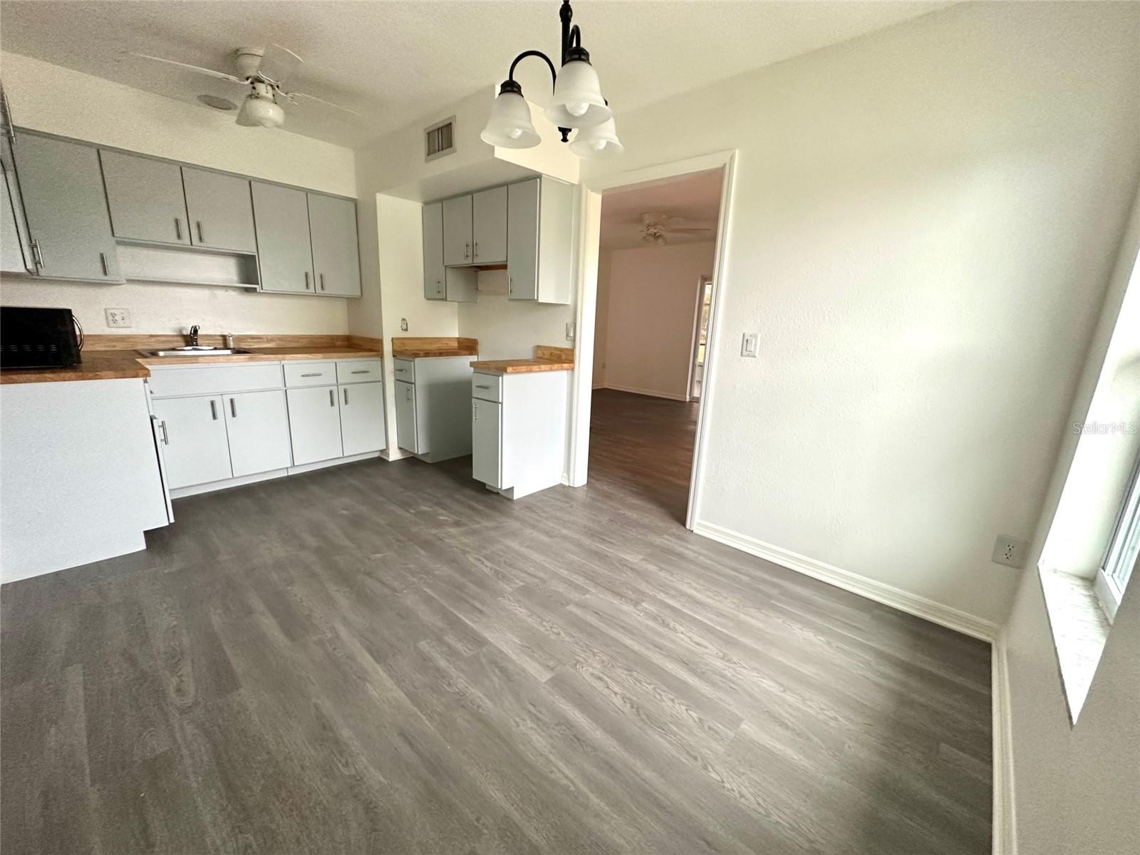 PORT CHARLOTTE SUB 03 - Residential Income