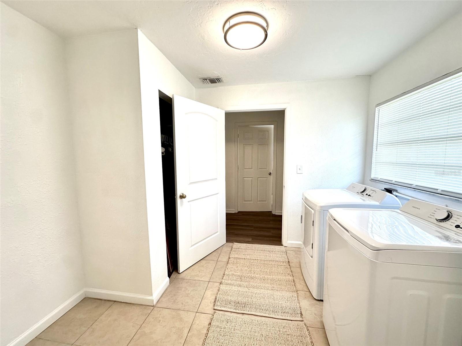 WARM MINERAL SPGS - Residential Income