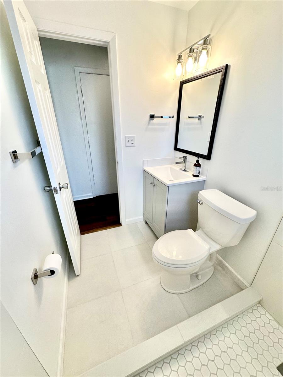 WARM MINERAL SPGS - Residential Income