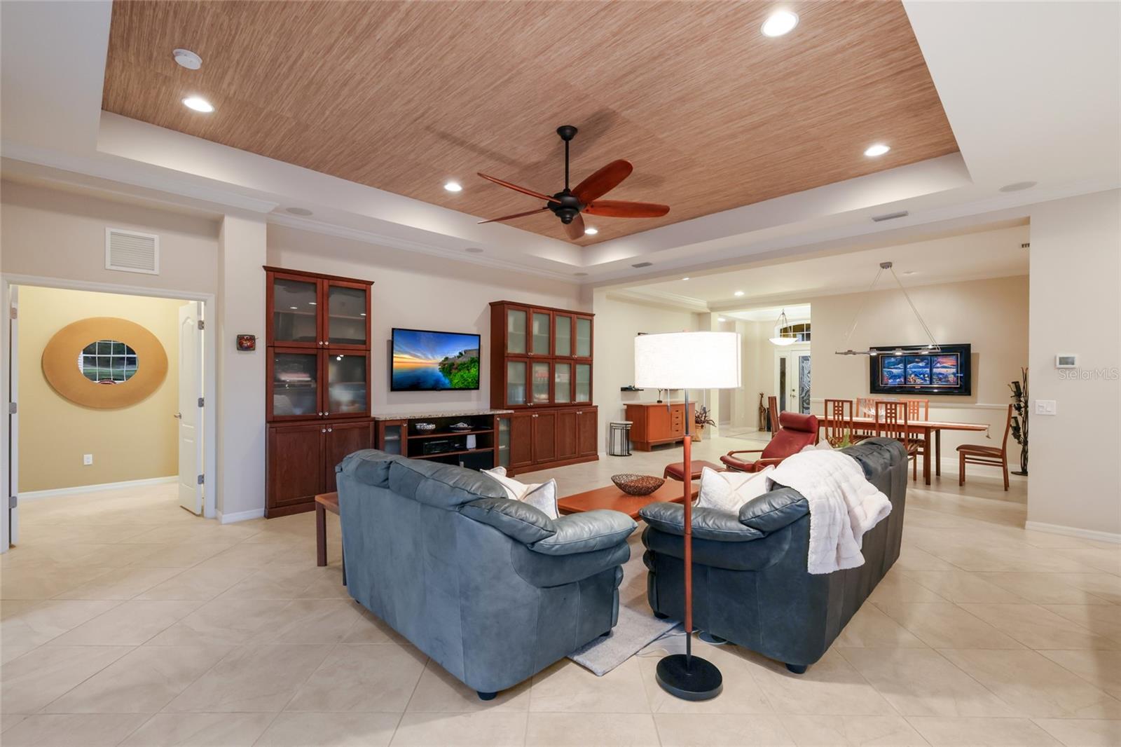 COUNTRY CLUB EAST AT LAKEWD RNCH QQ1 1 - Residential