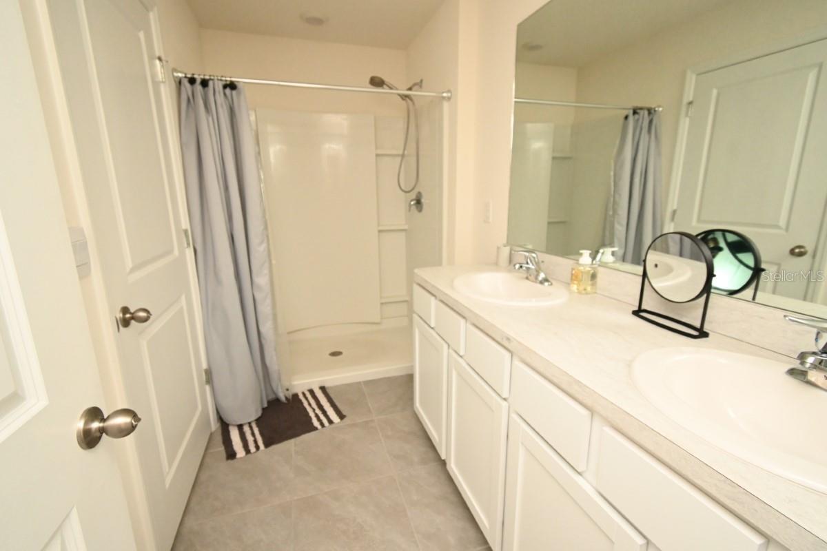 SUWANNEE LAKESIDE PH 2 & 3 - Residential