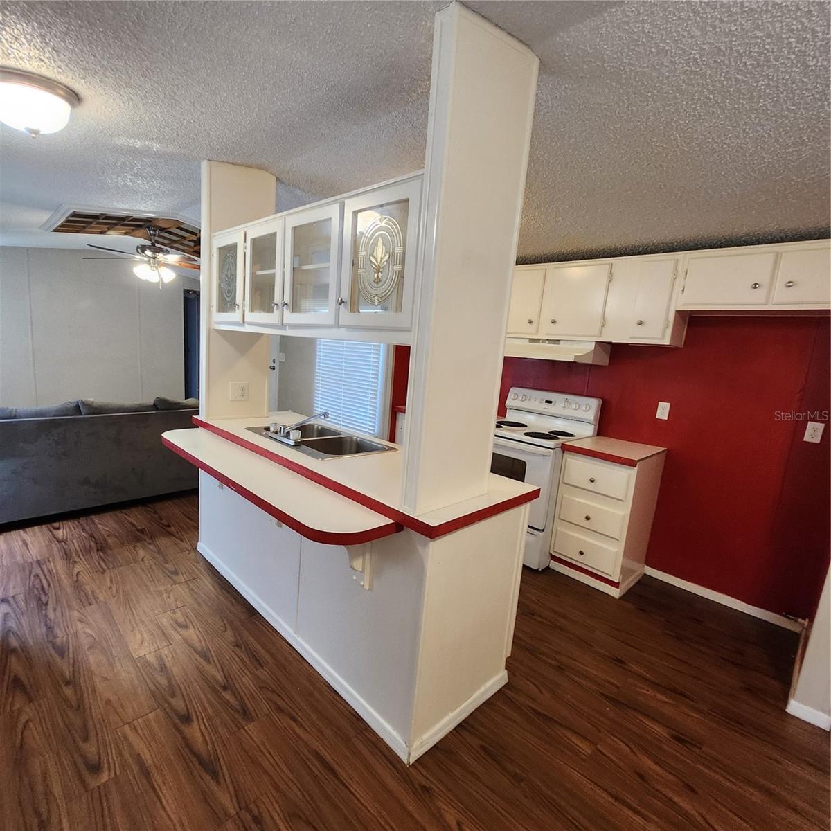 OAK RIDGE ESTATES - Residential