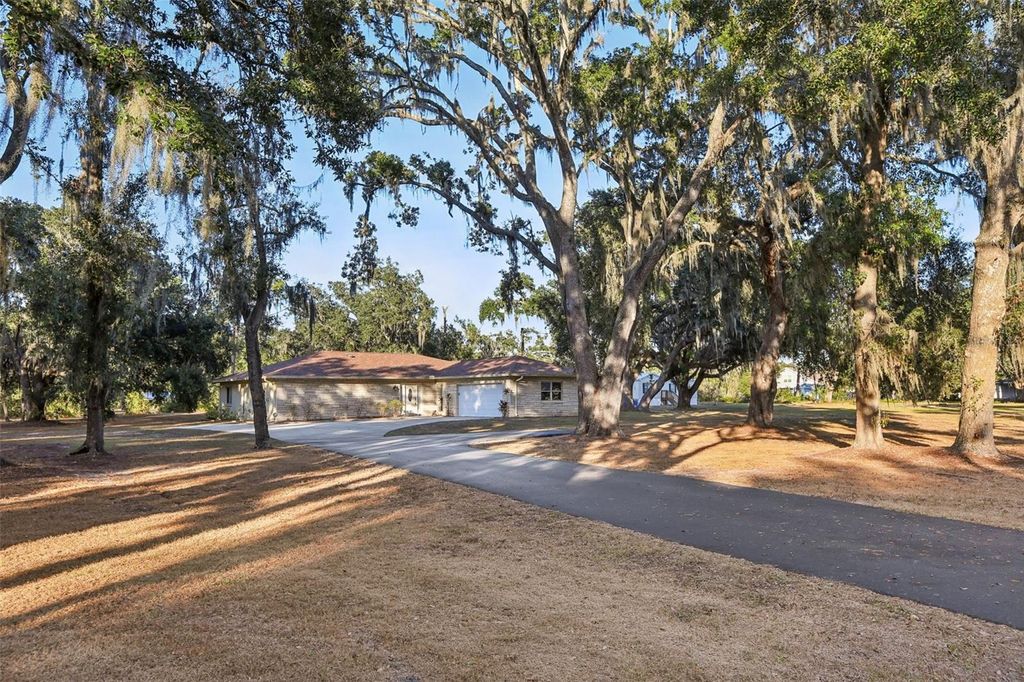 Photo of 5706 Durant Road, Dover, FL 33527 (MLS # TB8448887)