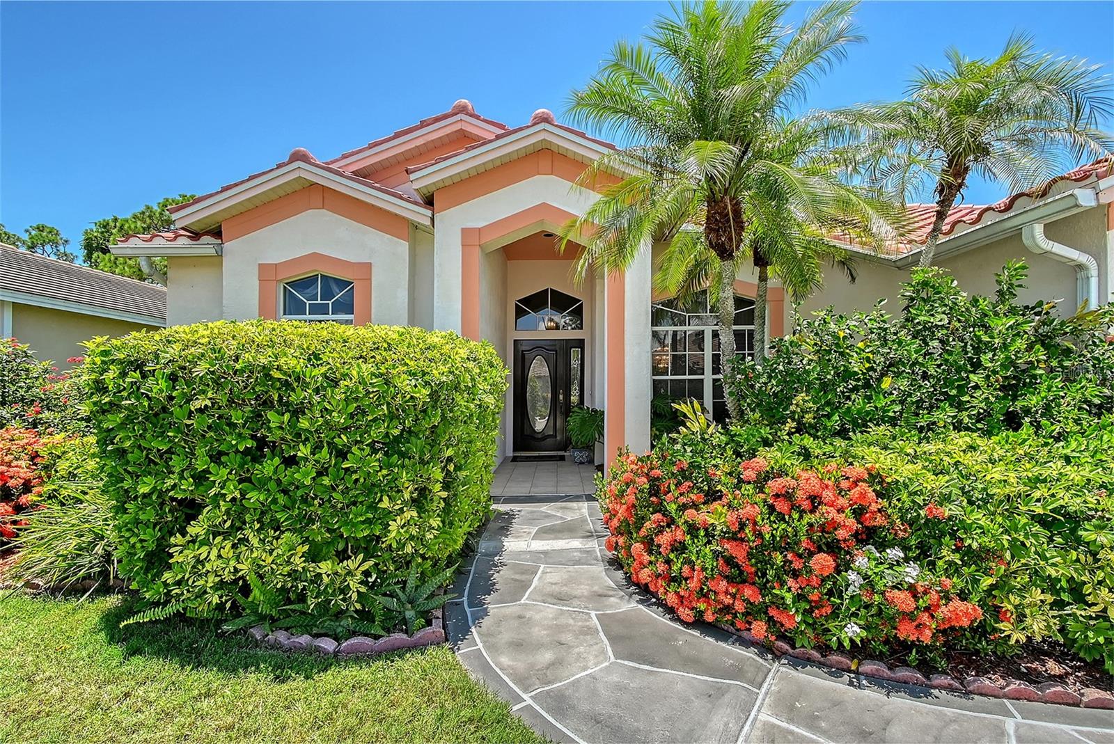 8924 HUNTINGTON POINTE DRIVE