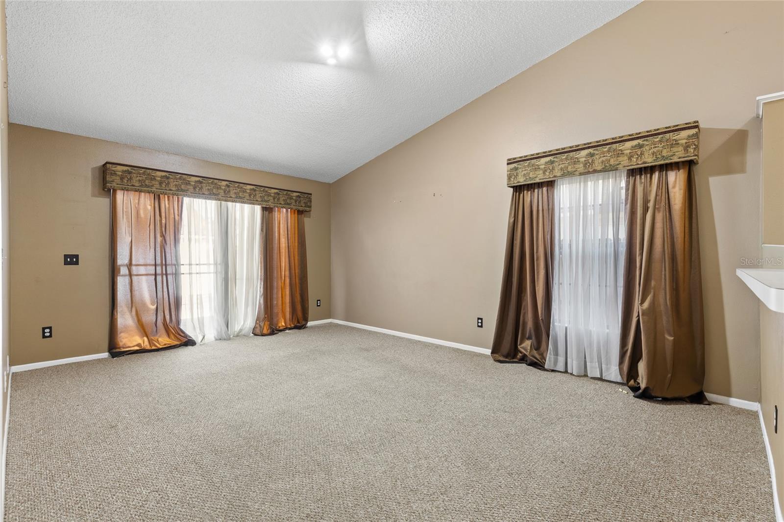 ALAFAYA WOODS PH 5 - Residential