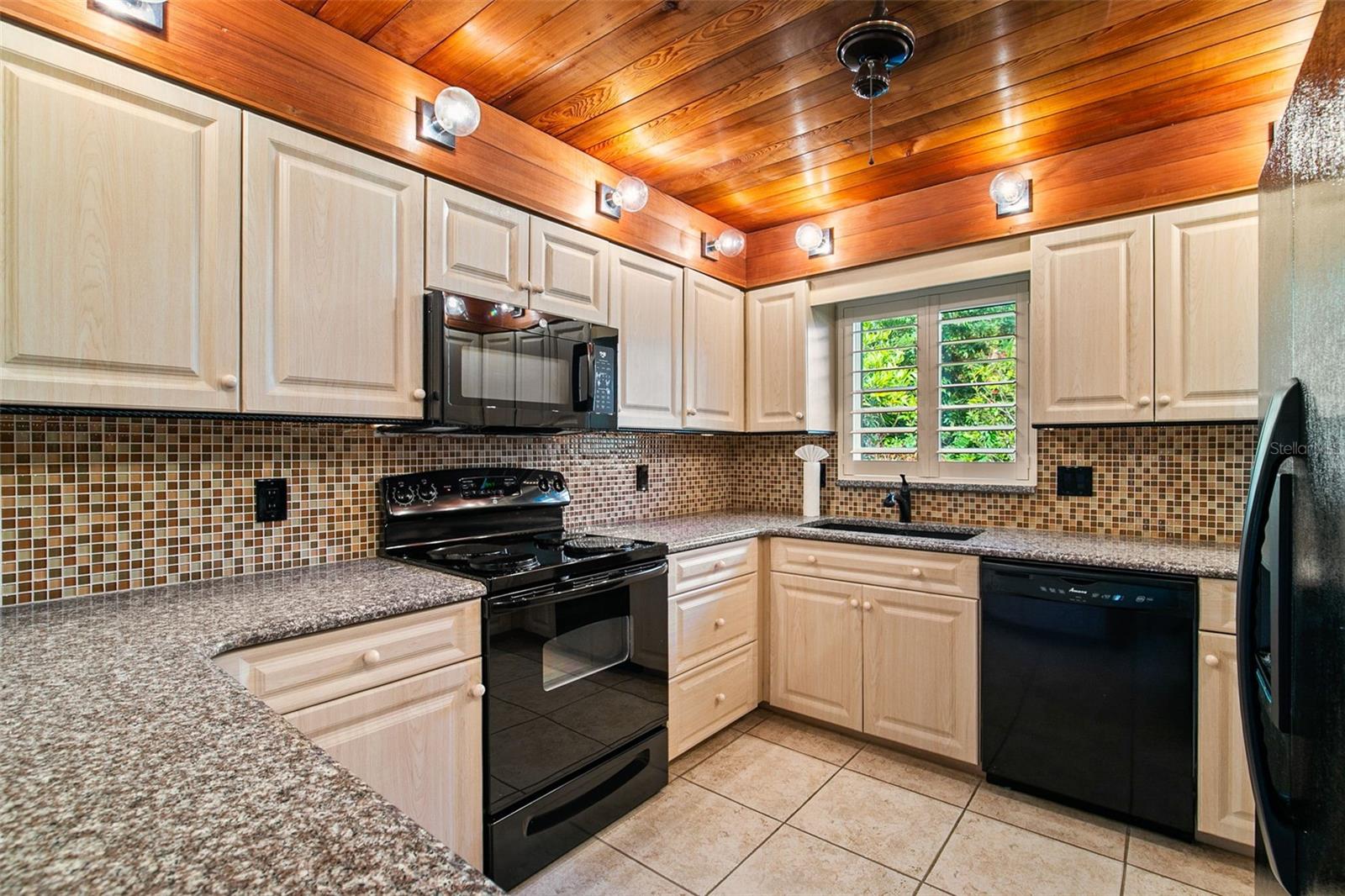 DESOTO LAKES COUNTRY CLUB COLONY 5 - Residential