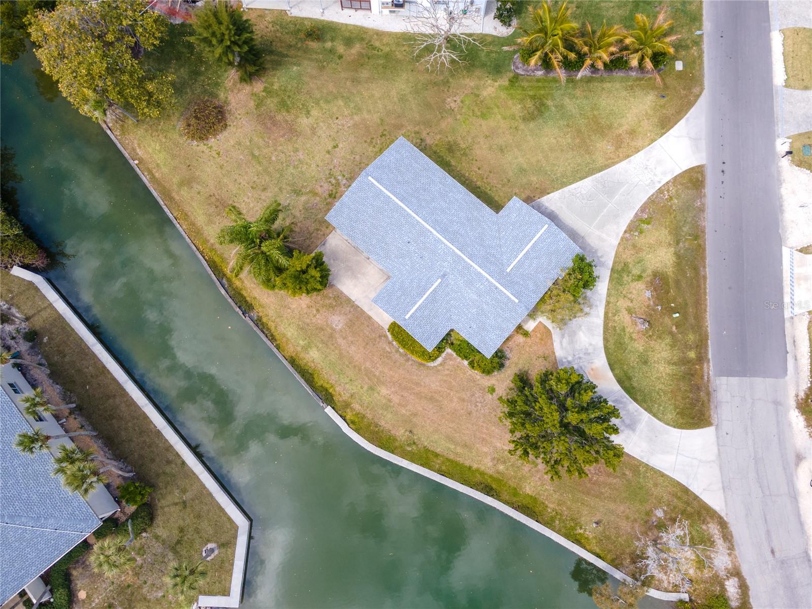 LONGBEACH ON LONGBOAT KEY - Land