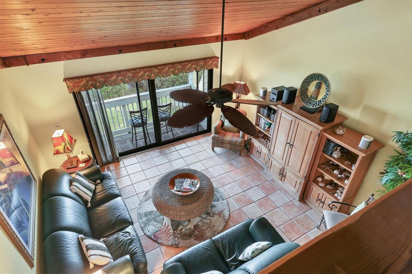 THE BANYAN BAY CLUB - Residential