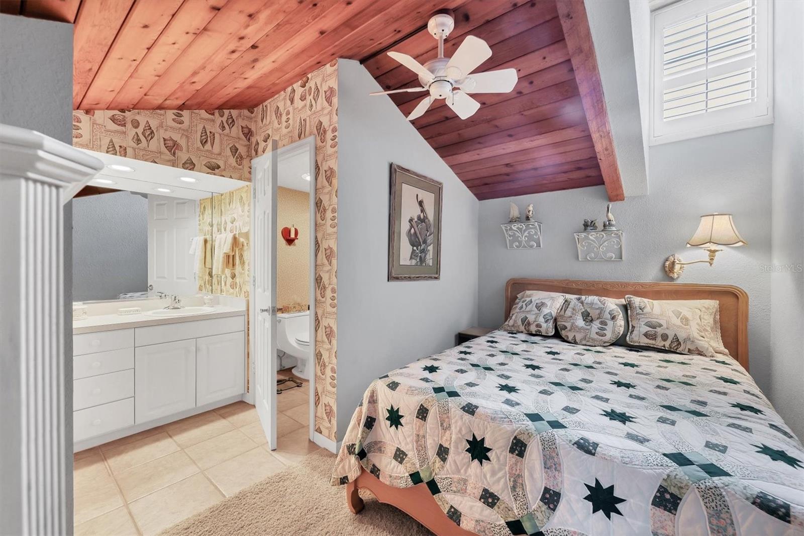 THE BANYAN BAY CLUB - Residential