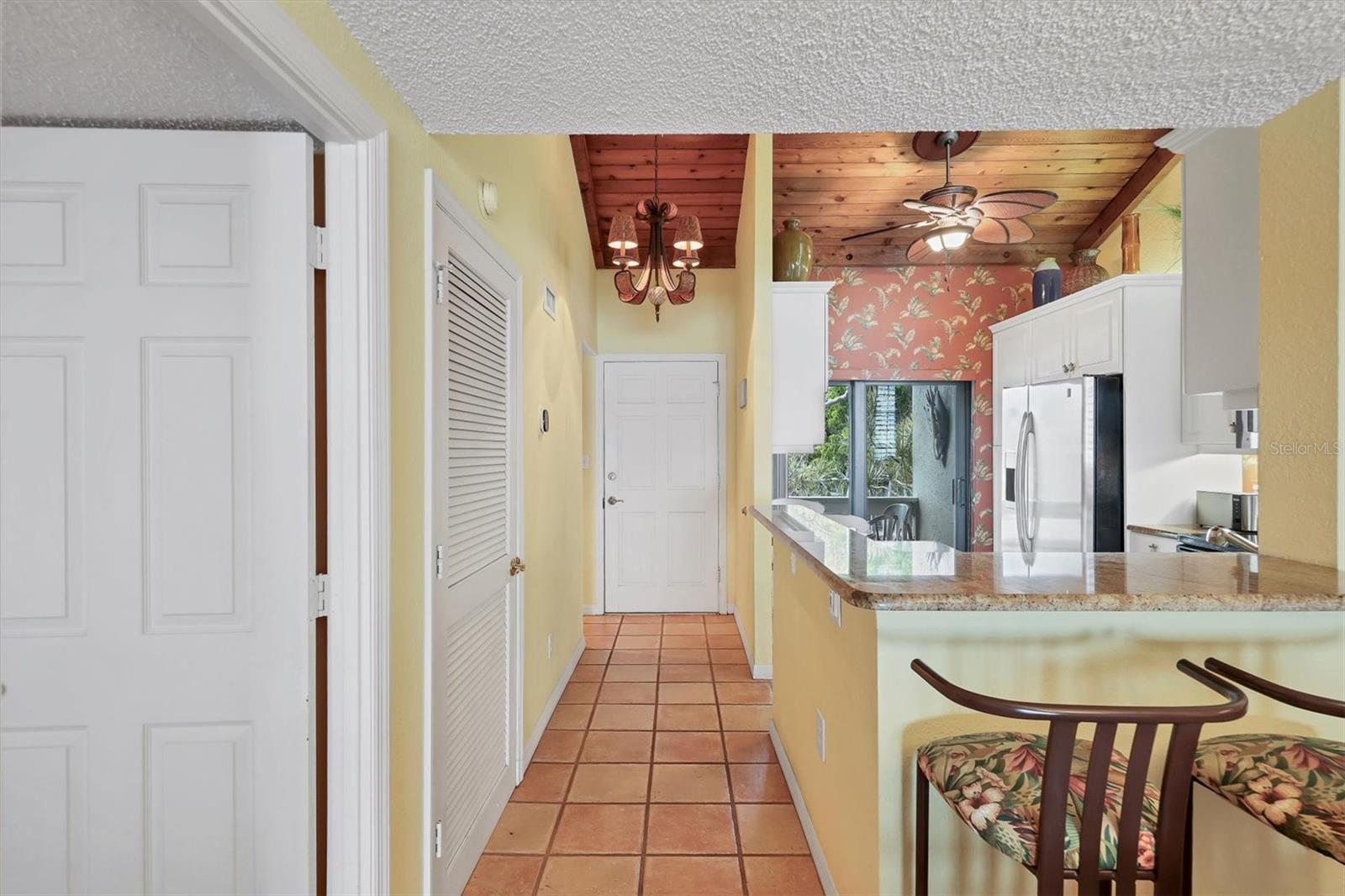 THE BANYAN BAY CLUB - Residential