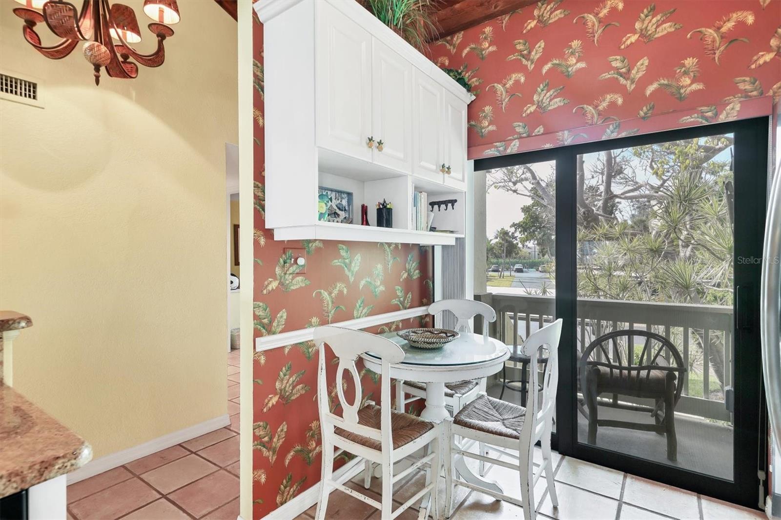 THE BANYAN BAY CLUB - Residential