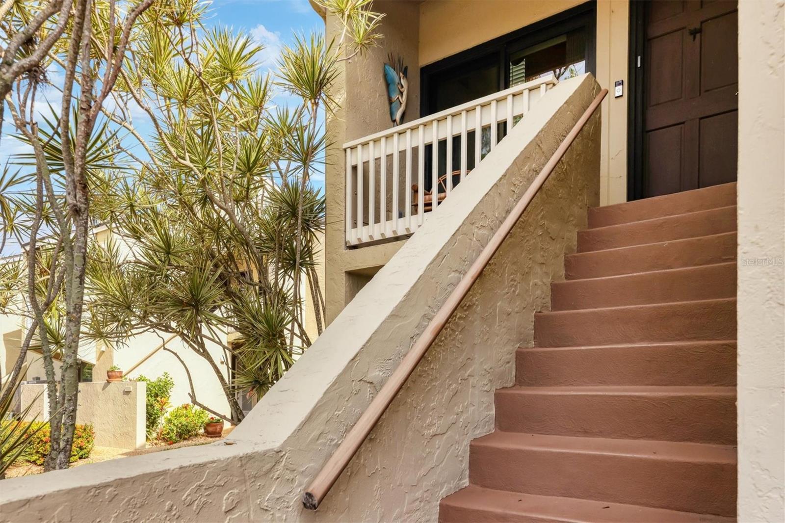 THE BANYAN BAY CLUB - Residential