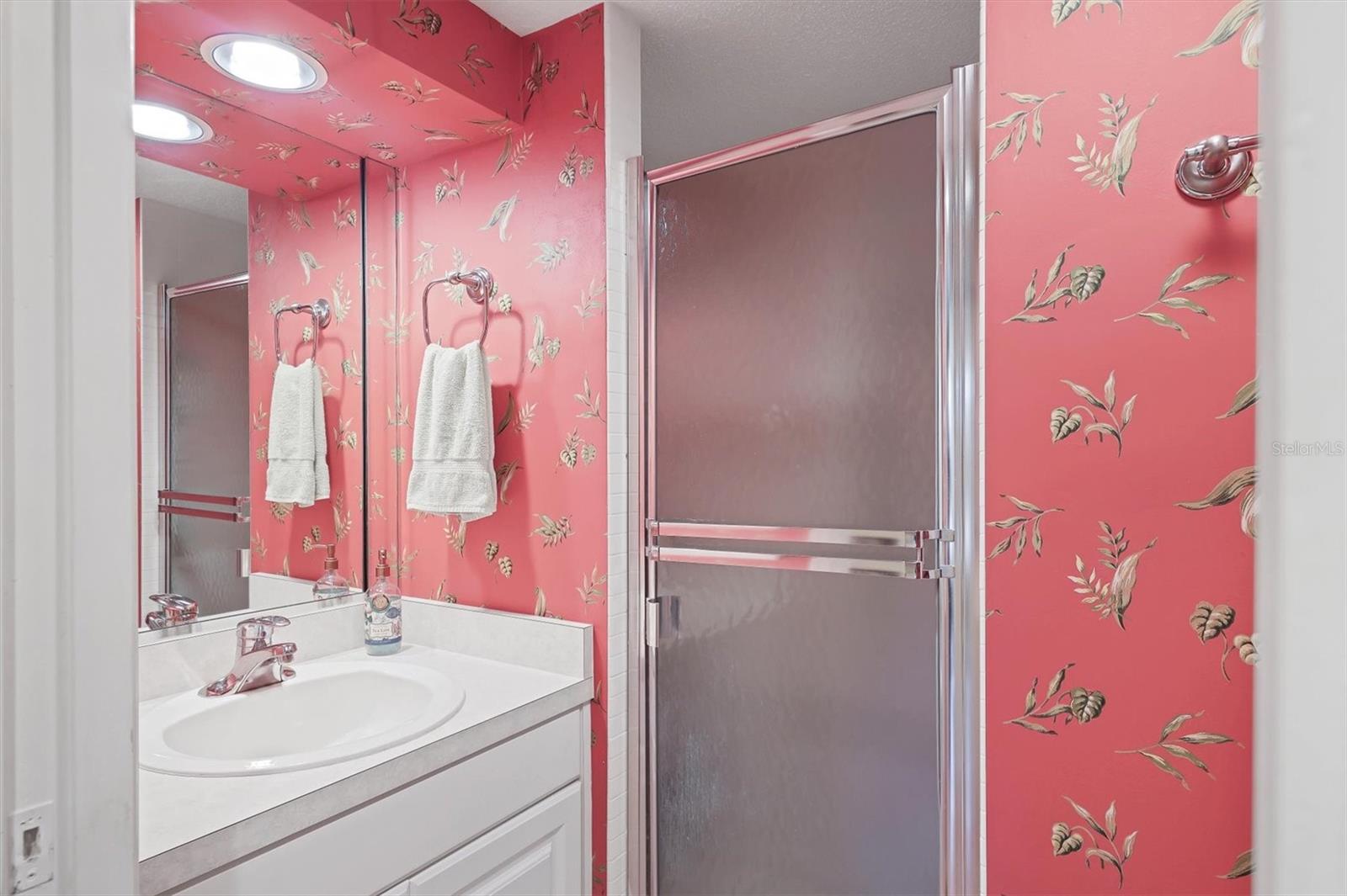 THE BANYAN BAY CLUB - Residential