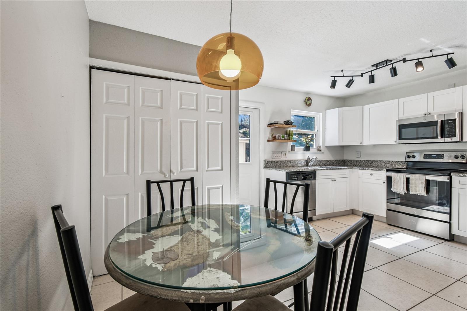 RIVERBEND MANOR - Residential