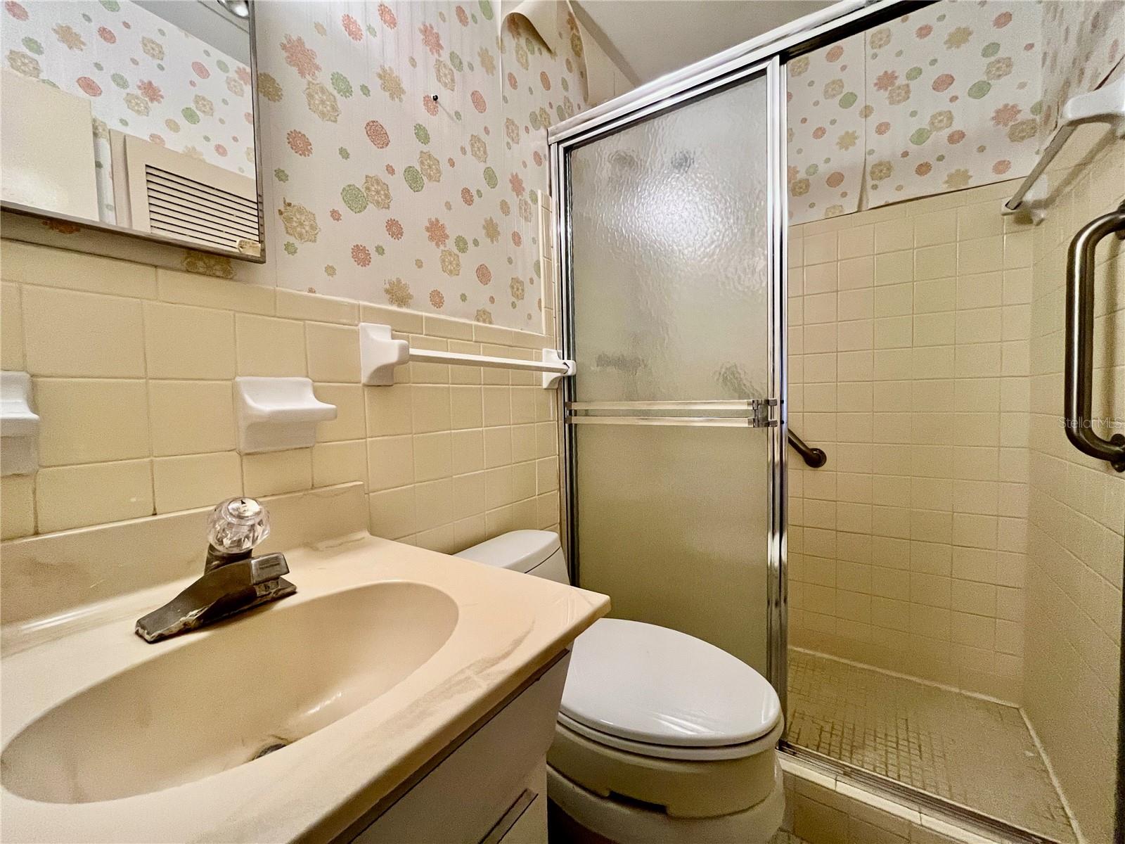 ON TOP OF THE WORLD - Residential