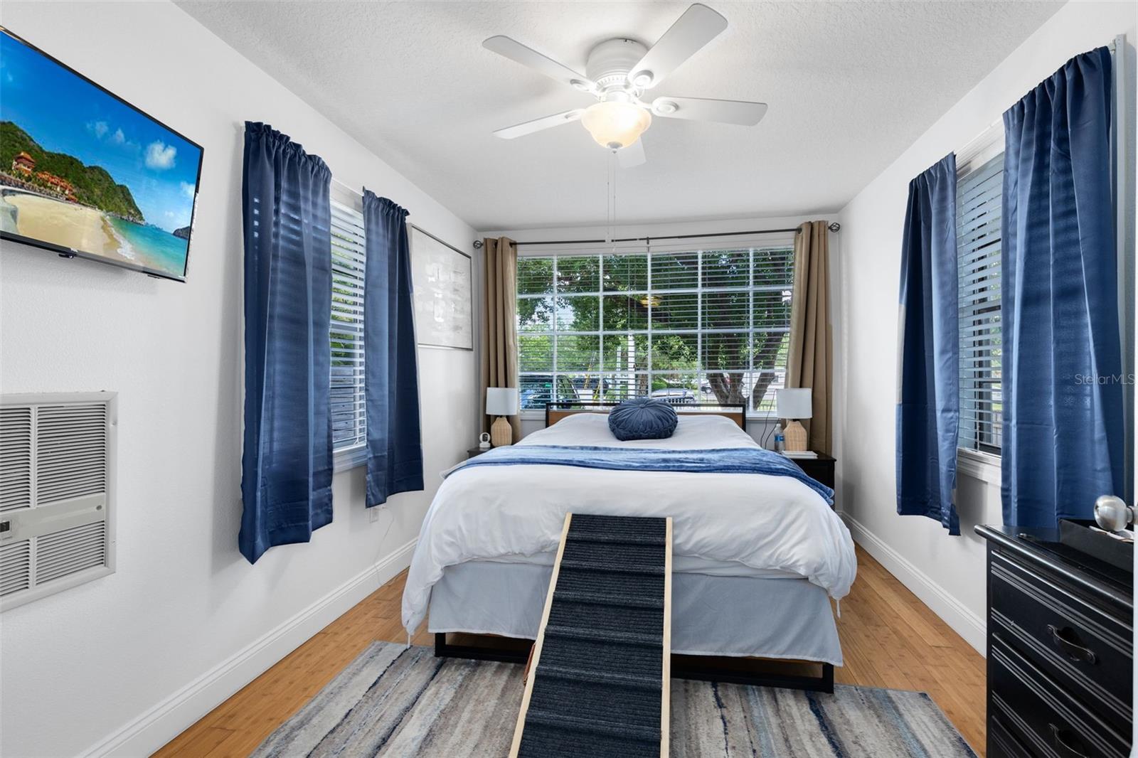 HIGHLAND GROVE - Residential Income