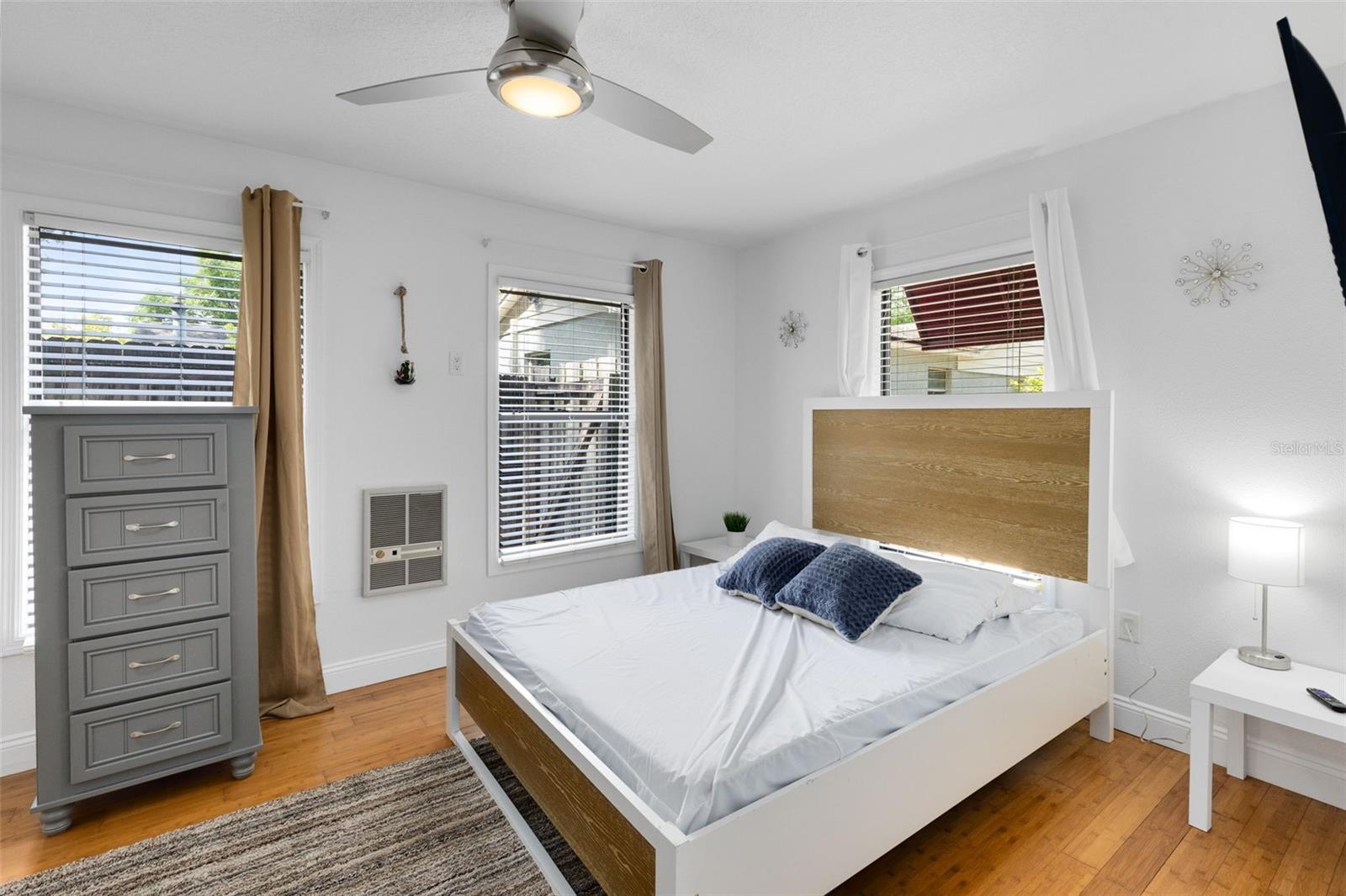 HIGHLAND GROVE - Residential Income