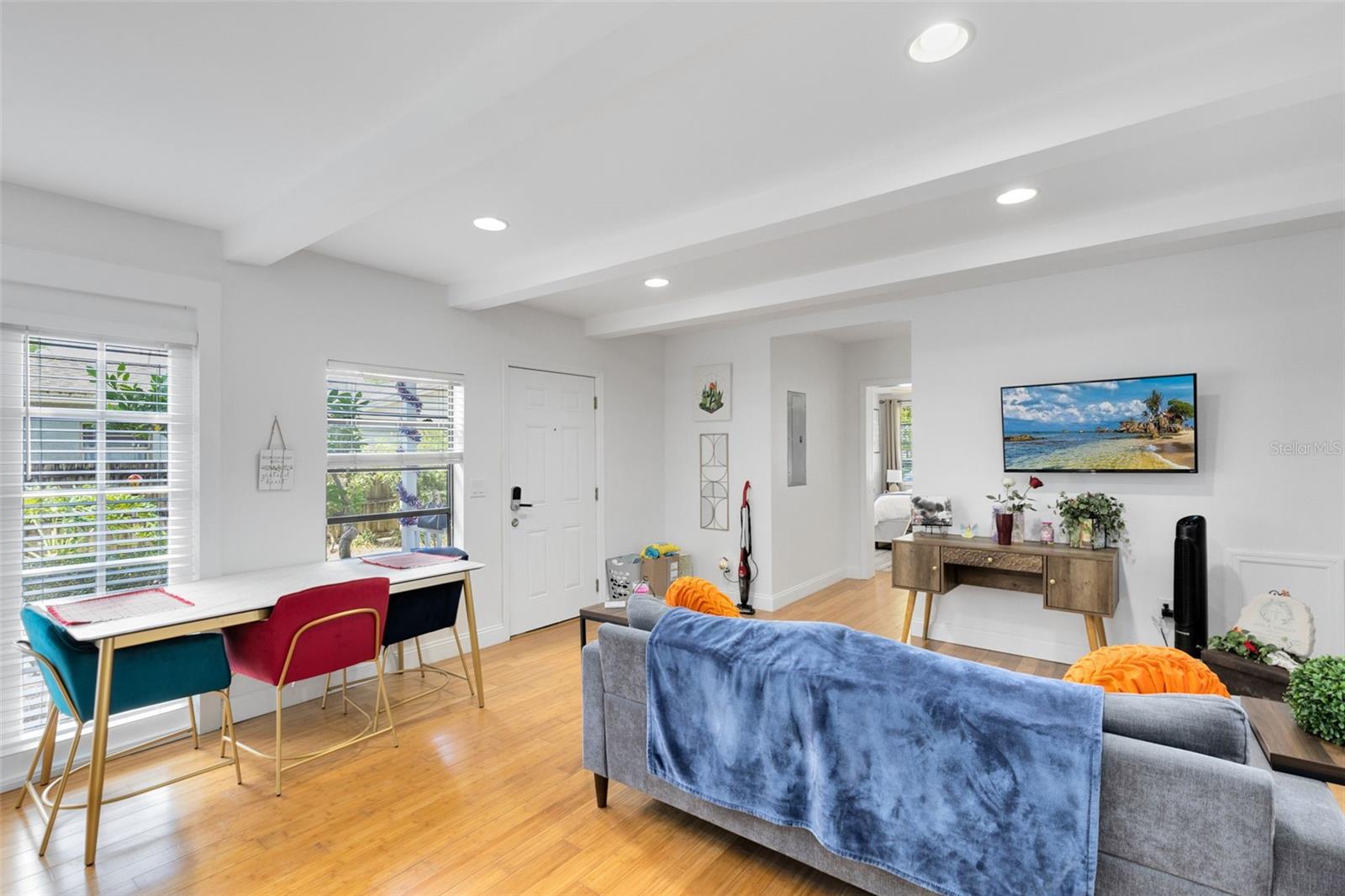 HIGHLAND GROVE - Residential Income