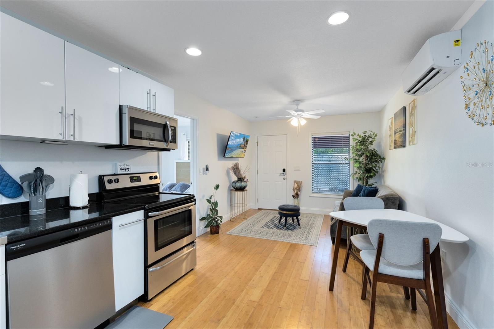 HIGHLAND GROVE - Residential Income