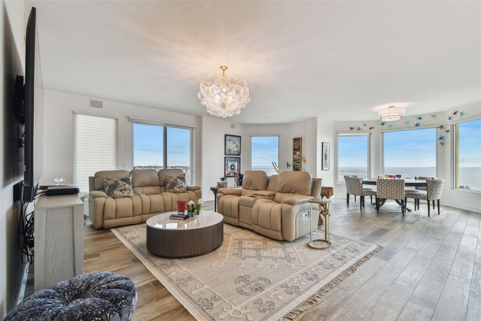 VINOY PLACE CONDO - Residential