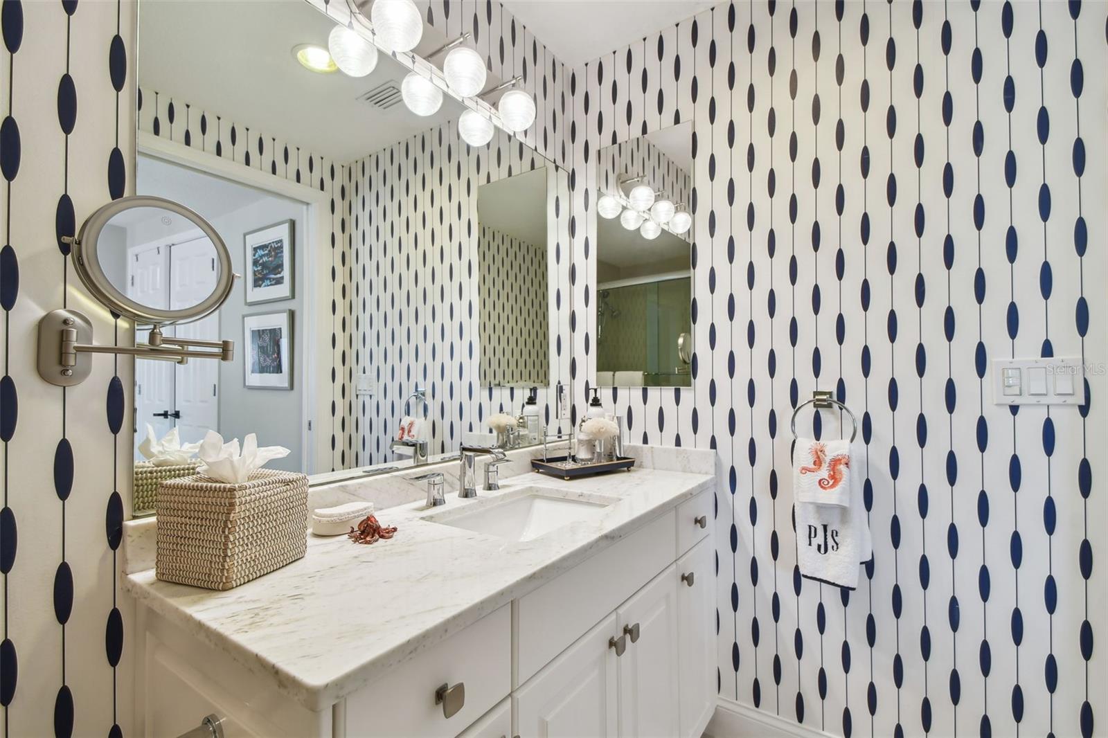 VINOY PLACE CONDO - Residential