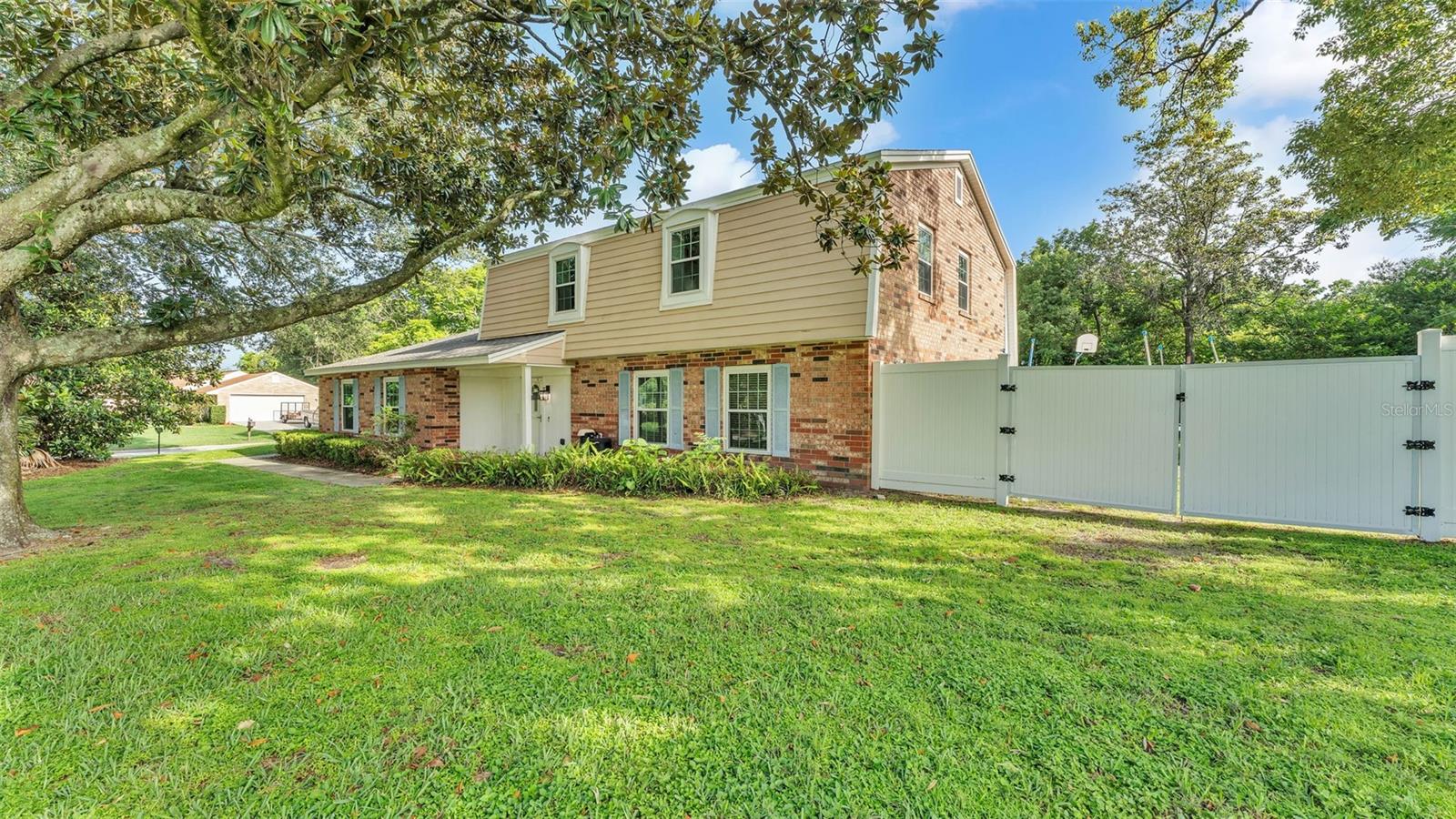 1910 CLUBHOUSE ROAD