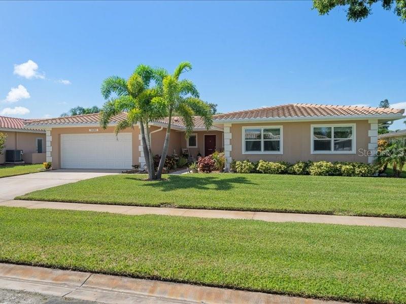 IMPERIAL POINT - Residential