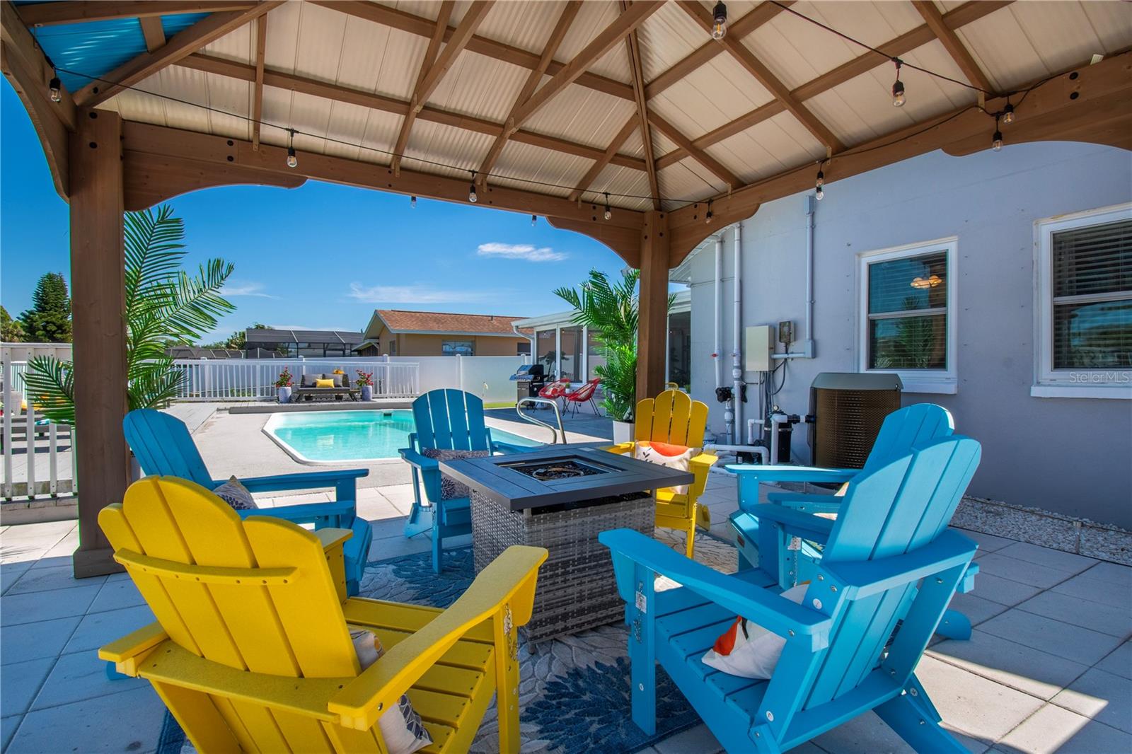 TAMPA SHORES UNIT 7 - Residential